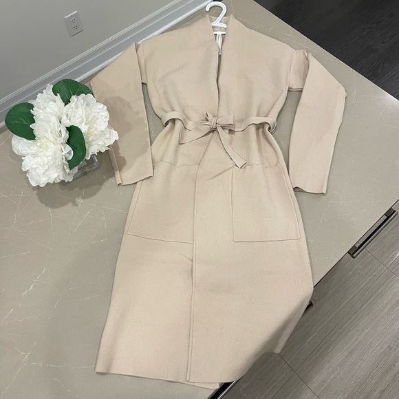 Babaton Lance Cardigan Xxs in Cream - Picture 1 of 5